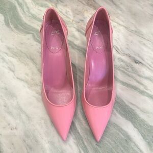Brand new Christian Louboutin bubble gum pink patent leather pumps / heel s